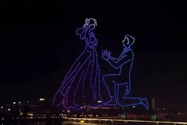 Cầu hôn bằng drone show chạm đúng hai thứ quan trọng nhất: sự riêng tư và khoảnh khắc không thể lặp lại